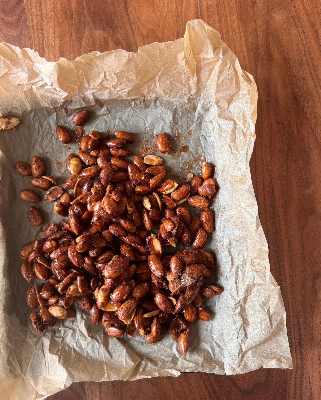 Fresh Gourmet Honey Roasted Almonds: Health Benefits, Uses & Recipes